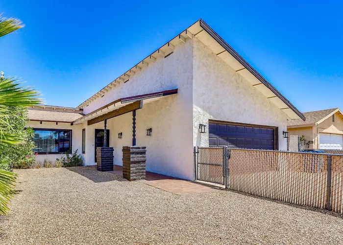 Near River! W/ Fenced Yard In Bullhead * Bullhead City