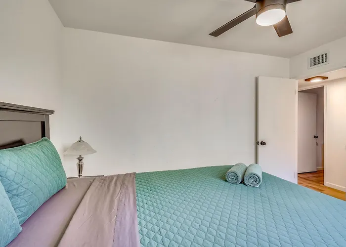 Near River! W/ Fenced Yard In Bullhead Ferienhaus